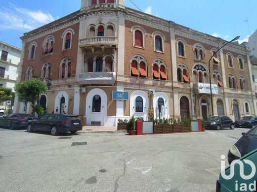 Appartement in Tarente, Provincia di Taranto