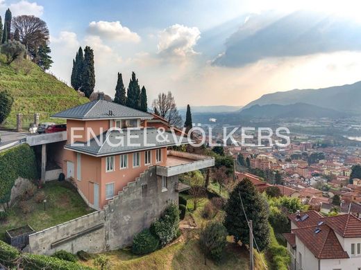 Villa - Calolziocorte, Provincia di Lecco