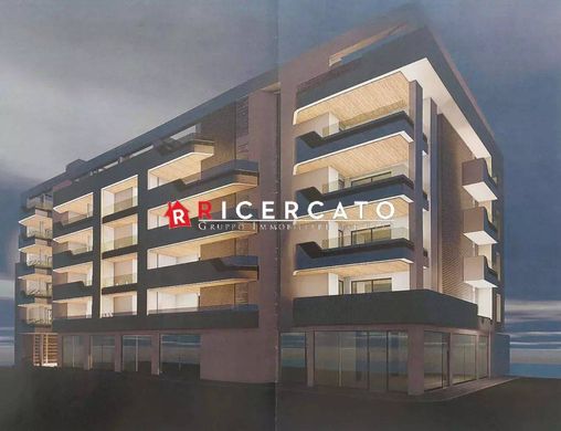 Apartment / Etagenwohnung in Lecce, Provincia di Lecce