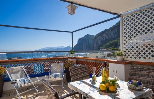 Penthouse in Capri, Naples