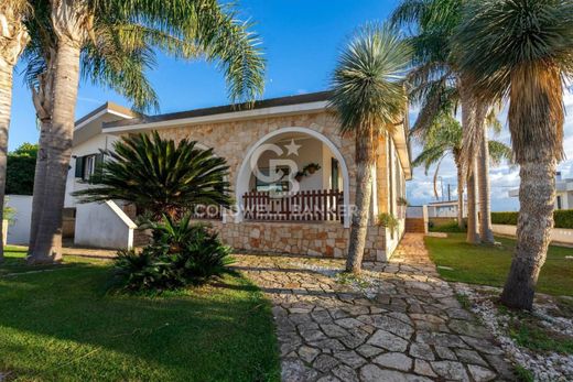 Villa for sale in Racale