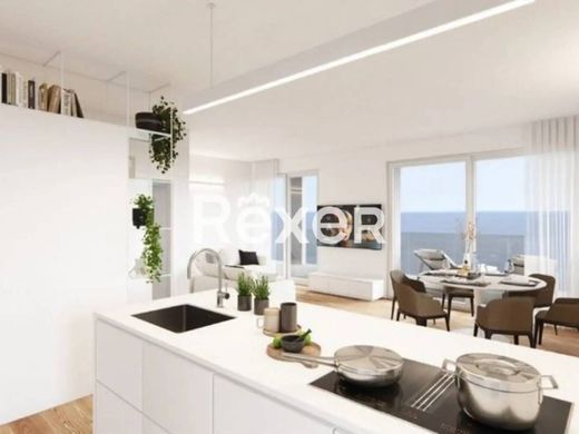 Apartment / Etagenwohnung in Sanremo, Provincia di Imperia