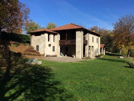 Country House in Oggiono, Provincia di Lecco