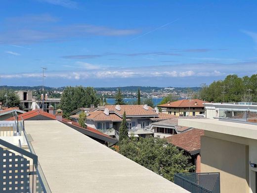 Penthouse Sirmione, Brescia ilçesinde