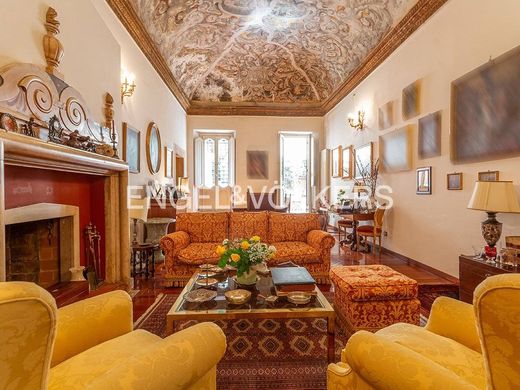 Apartment / Etagenwohnung in Tivoli, Rom