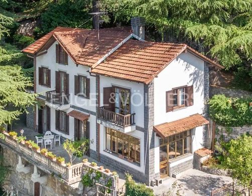 Элитный дом, Torno, Provincia di Como