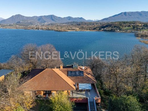 Villa Ispra, Varese ilçesinde