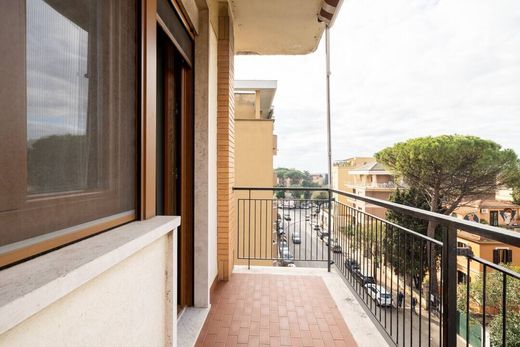 Apartment / Etagenwohnung in Rom, Latium