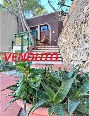 Appartement à Taormina, Messine