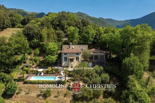 Villa in Pietrasanta, Provincia di Lucca