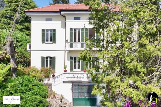 Villa in Castelletto sopra Ticino, Provincia di Novara