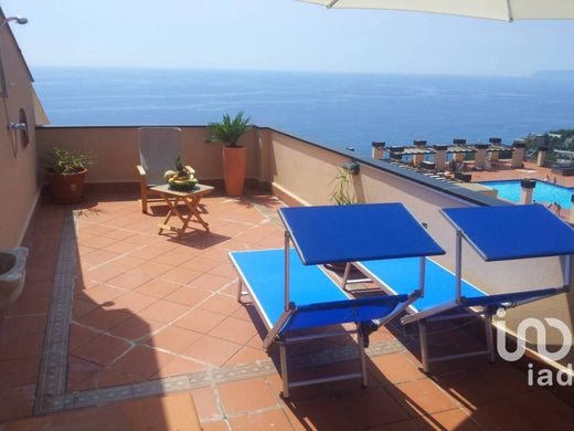 Attico a Varazze, Savona