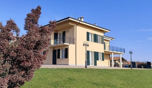 Villa en San Giorgio Monferrato, Alessandria