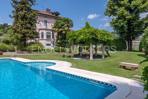 Villa à Ternate, Varèse