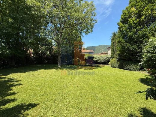 Villa a Gussago, Brescia