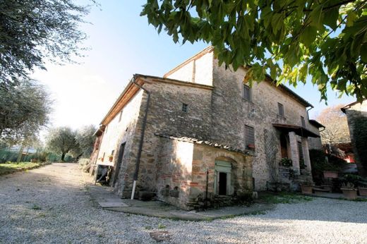 Köy evi Serravalle Pistoiese, Pistoia ilçesinde