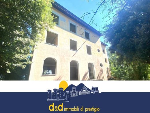 Edificio en Cetona, Provincia di Siena