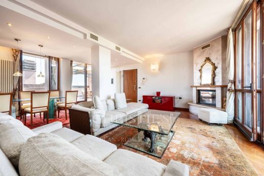 Penthouse w Assago, Città metropolitana di Milano
