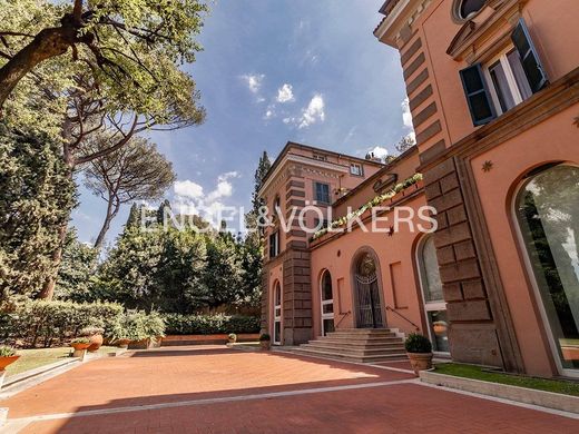 Apartment / Etagenwohnung in Rom, Latium