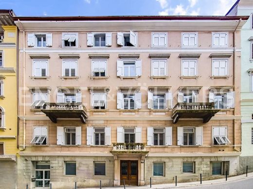 Appartement in Triëst, Trieste