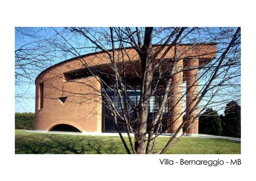 Villa in Bernareggio, Provincia di Monza e della Brianza