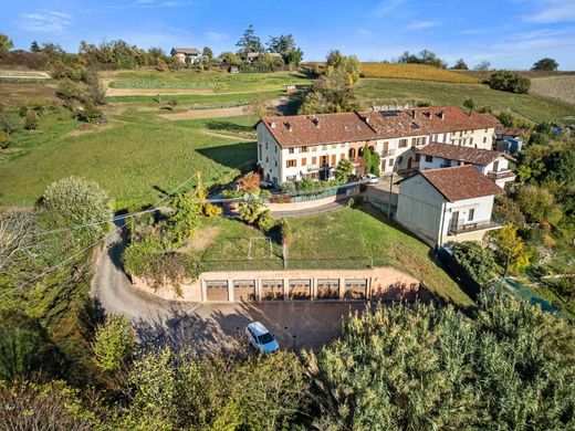 Apartment in Pino Torinese, Turin