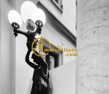 Office in Rome, Latium