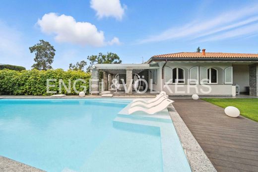 Villa in Tradate, Provincia di Varese