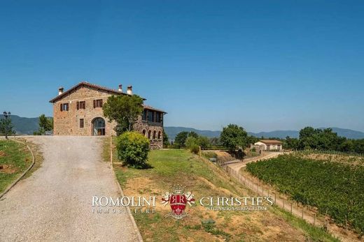 Villa in Montevarchi, Province of Arezzo