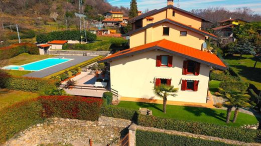 Terraced house in Meina, Provincia di Novara
