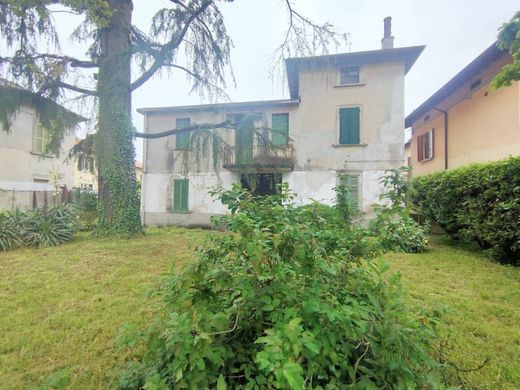 Villa a Bergamo, Lombardia