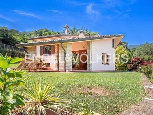 Villa in Olgiate Molgora, Provincia di Lecco