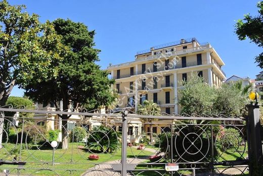 Bordighera, Provincia di Imperiaのアパートメント