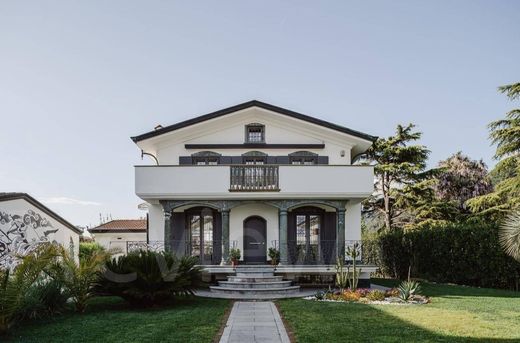 Villa in Montignoso, Provincia di Massa-Carrara