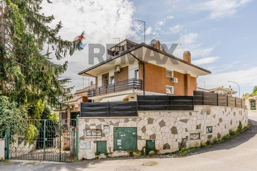 Terraced house in Rome, Latium