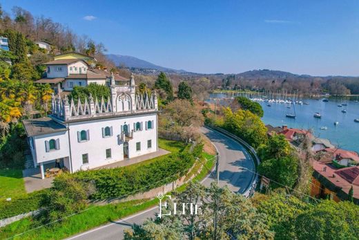 빌라 / Leggiuno, Provincia di Varese