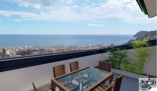 Penthouse Alassio, Savona ilçesinde