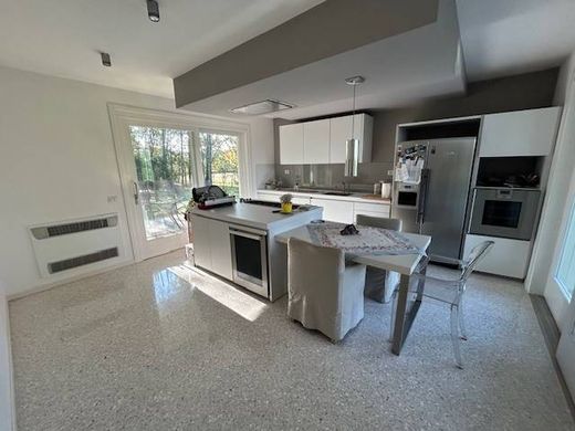 Villa a Pordenone, Friuli Venezia Giulia