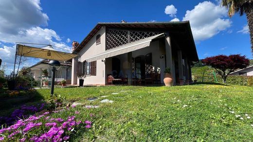 Villa a Guarene, Cuneo