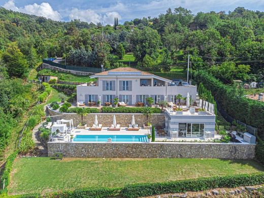 Villa - San Zeno di Montagna, Provincia di Verona