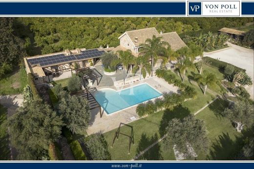 别墅  锡拉库萨, 锡拉库萨省