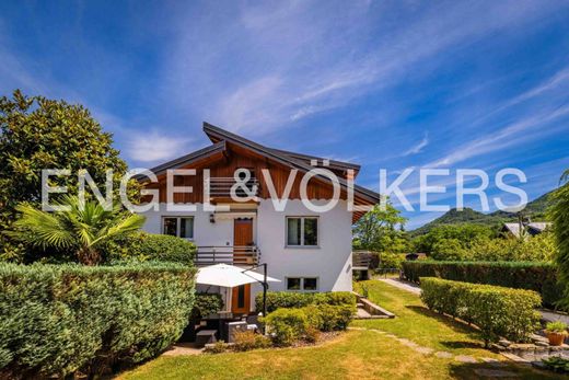 Besano, Provincia di Vareseのヴィラ