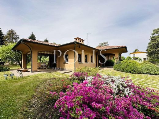 Villa Fino Mornasco, Como ilçesinde