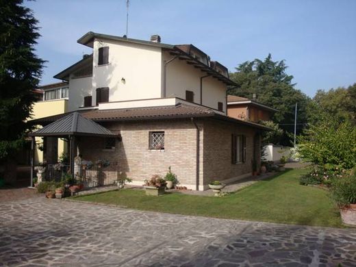 Villa a Vignola, Modena