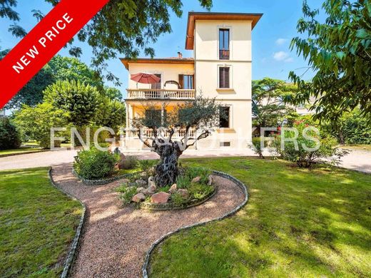 Villa in Castronno, Provincia di Varese