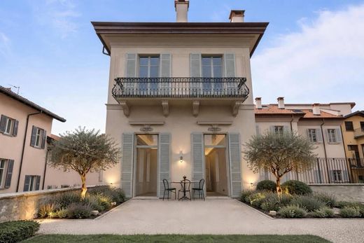 Apartment in Como, Provincia di Como