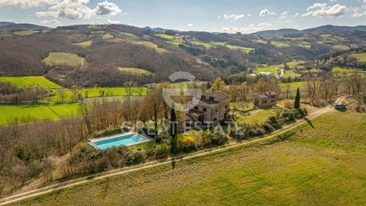Country House in Monterchi, Province of Arezzo