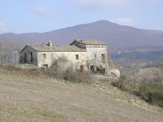 Köy evi Radicofani, Siena ilçesinde