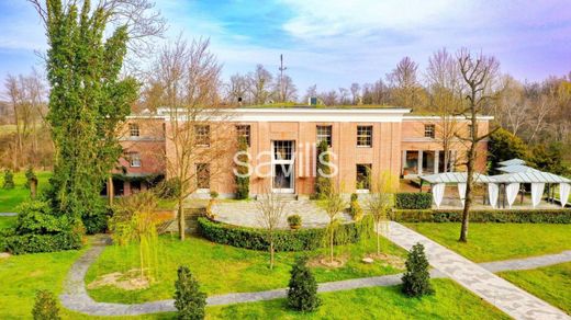Villa a Vigevano, Pavia