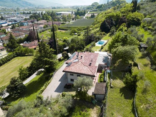 Villa in Arco, Provincia autonoma di Trento